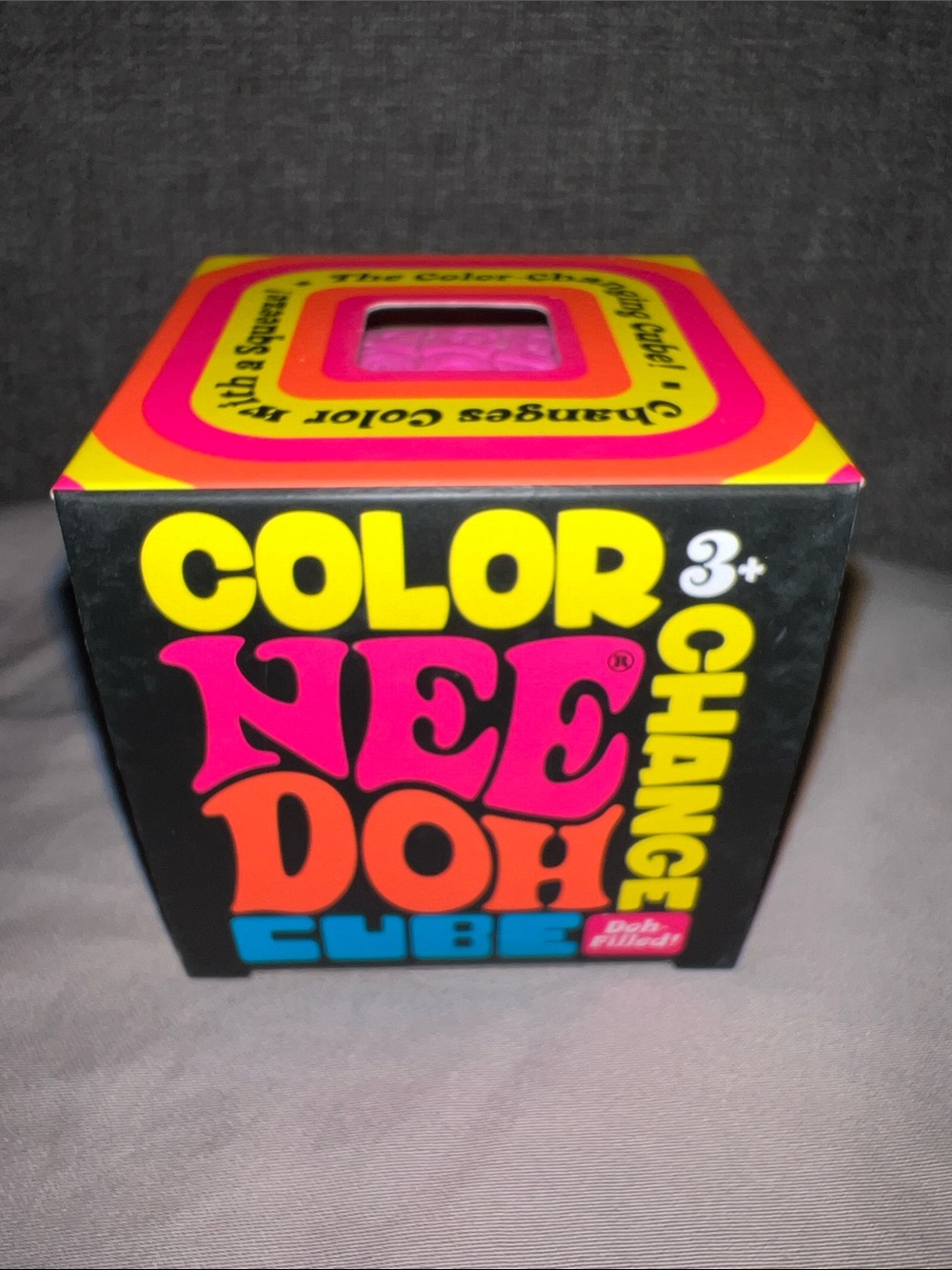 **AUTHENTIC** NeeDoh Color Change Cube - Pink Color-Changing